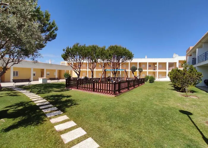 Abf62 Confortavel T2 A 2,5km Apartment Gale (Albufeira)